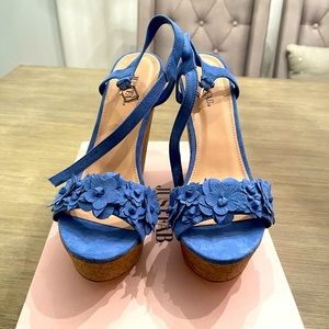 Just Fab periwinkle wedge heel sz11